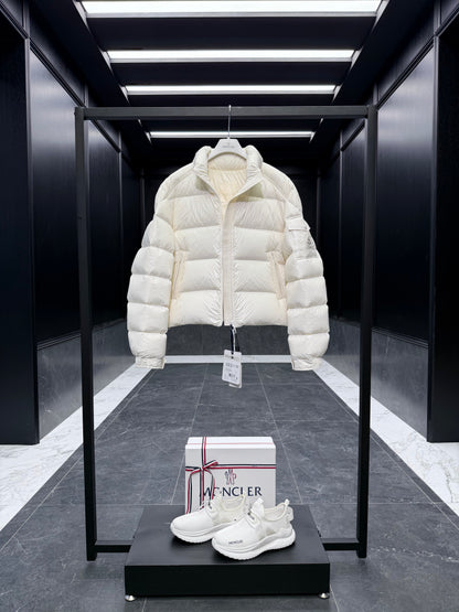 MONC PETRA JACKET
