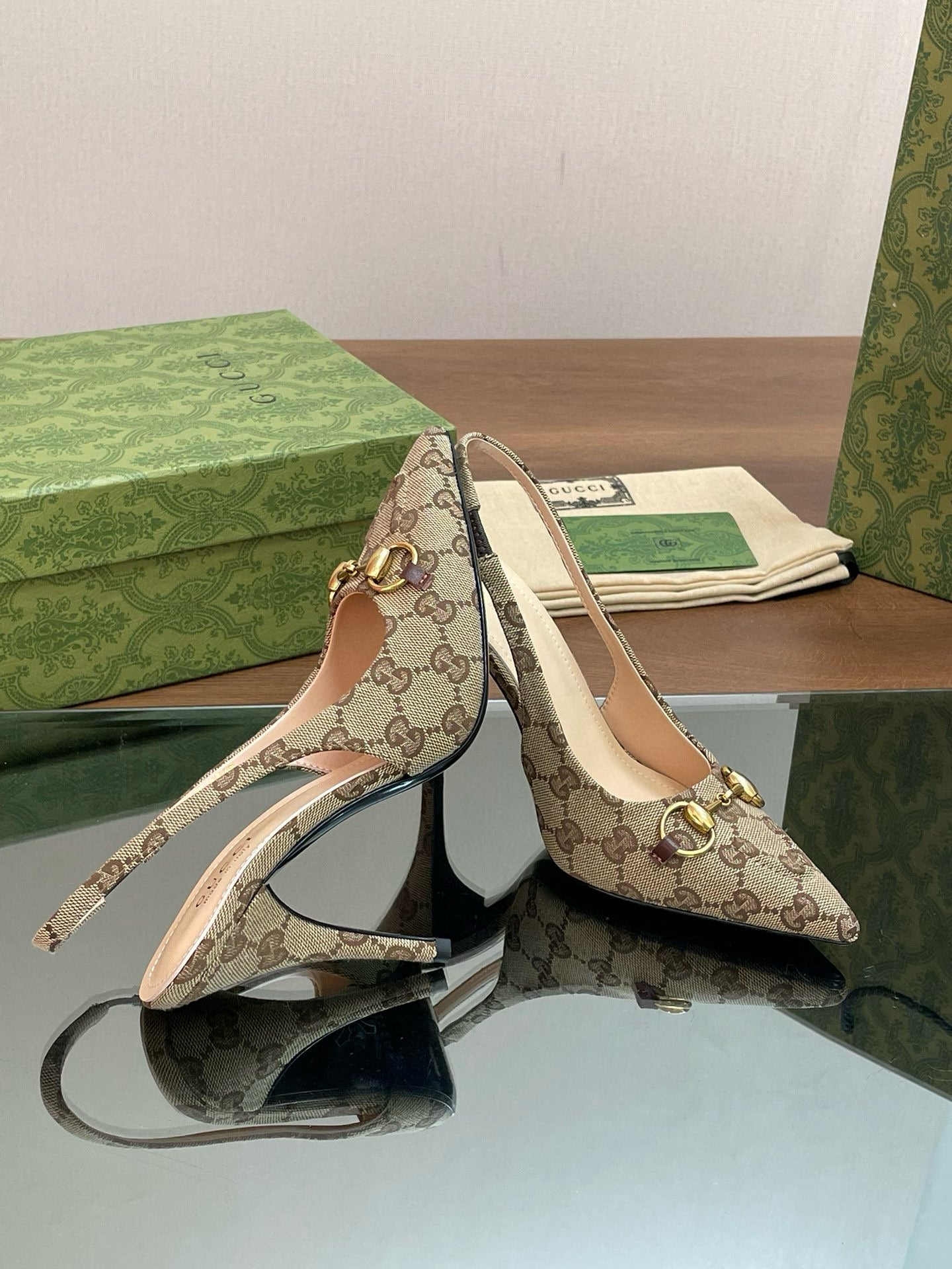 GG HEELS