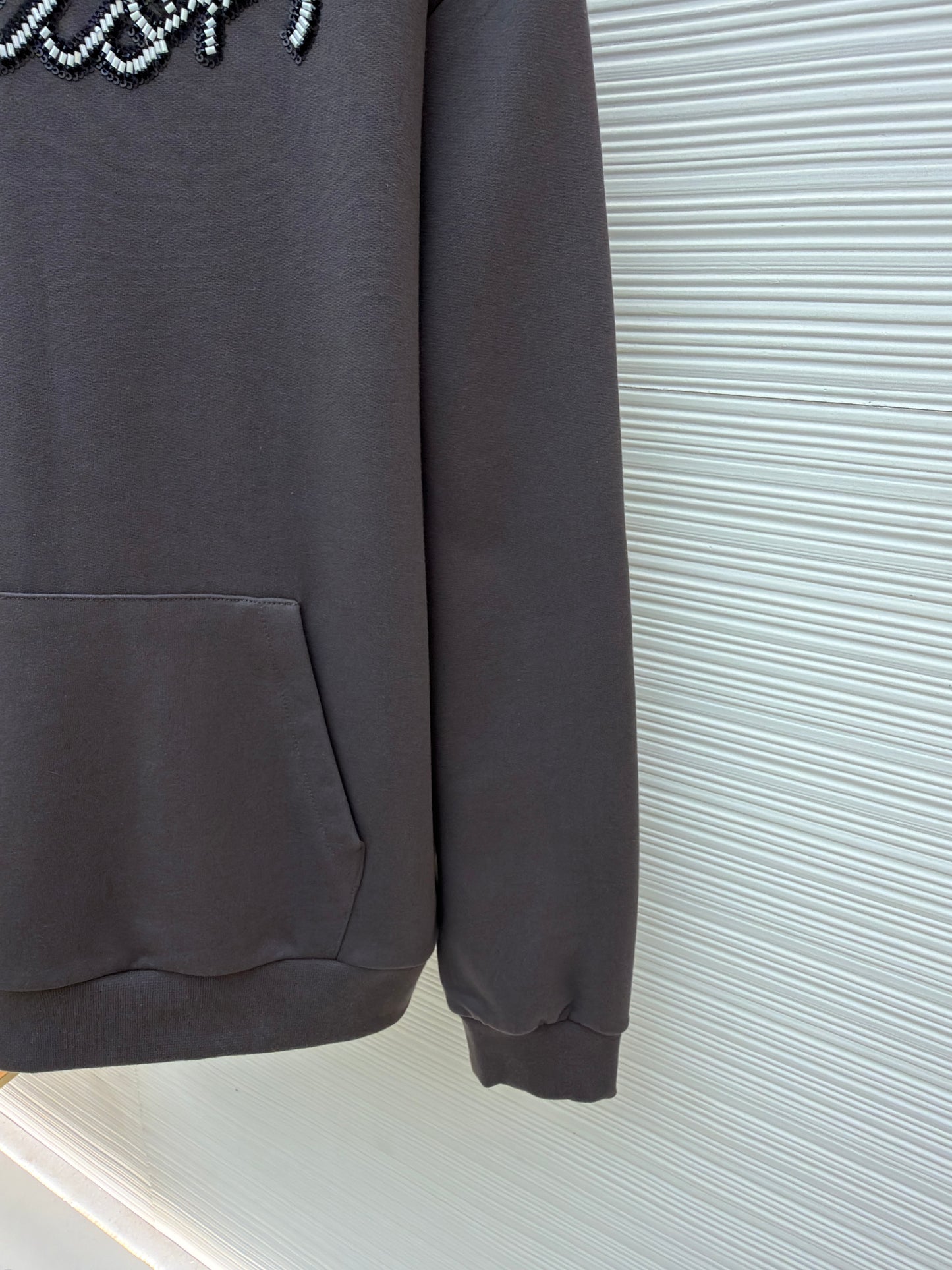 LOU HOODIE