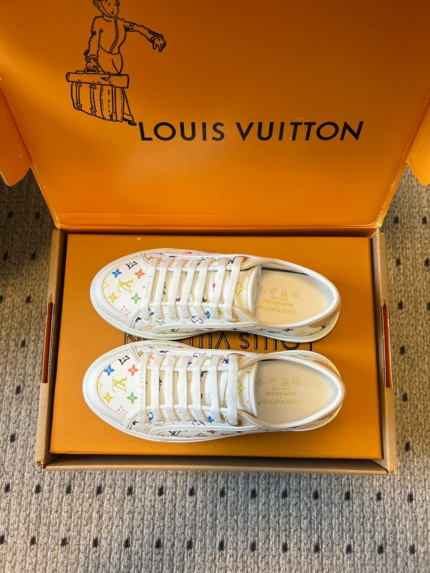 LOU x MURAKAMI LAGOON SNEAKER