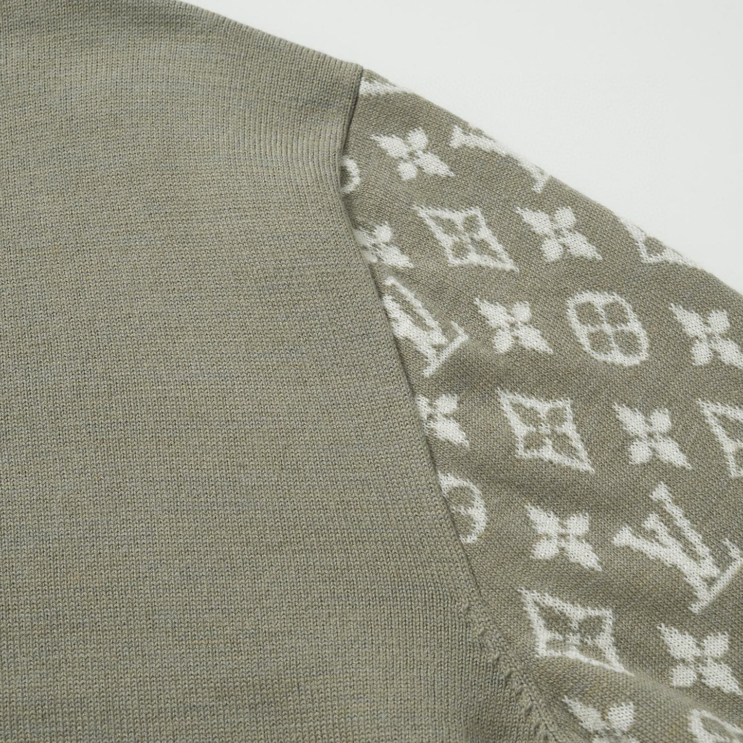LOU SWEATSHIRT