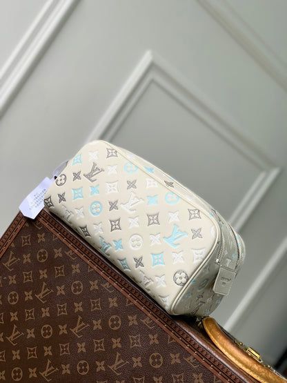 LOU DOPP KIT TOILETRY BAG