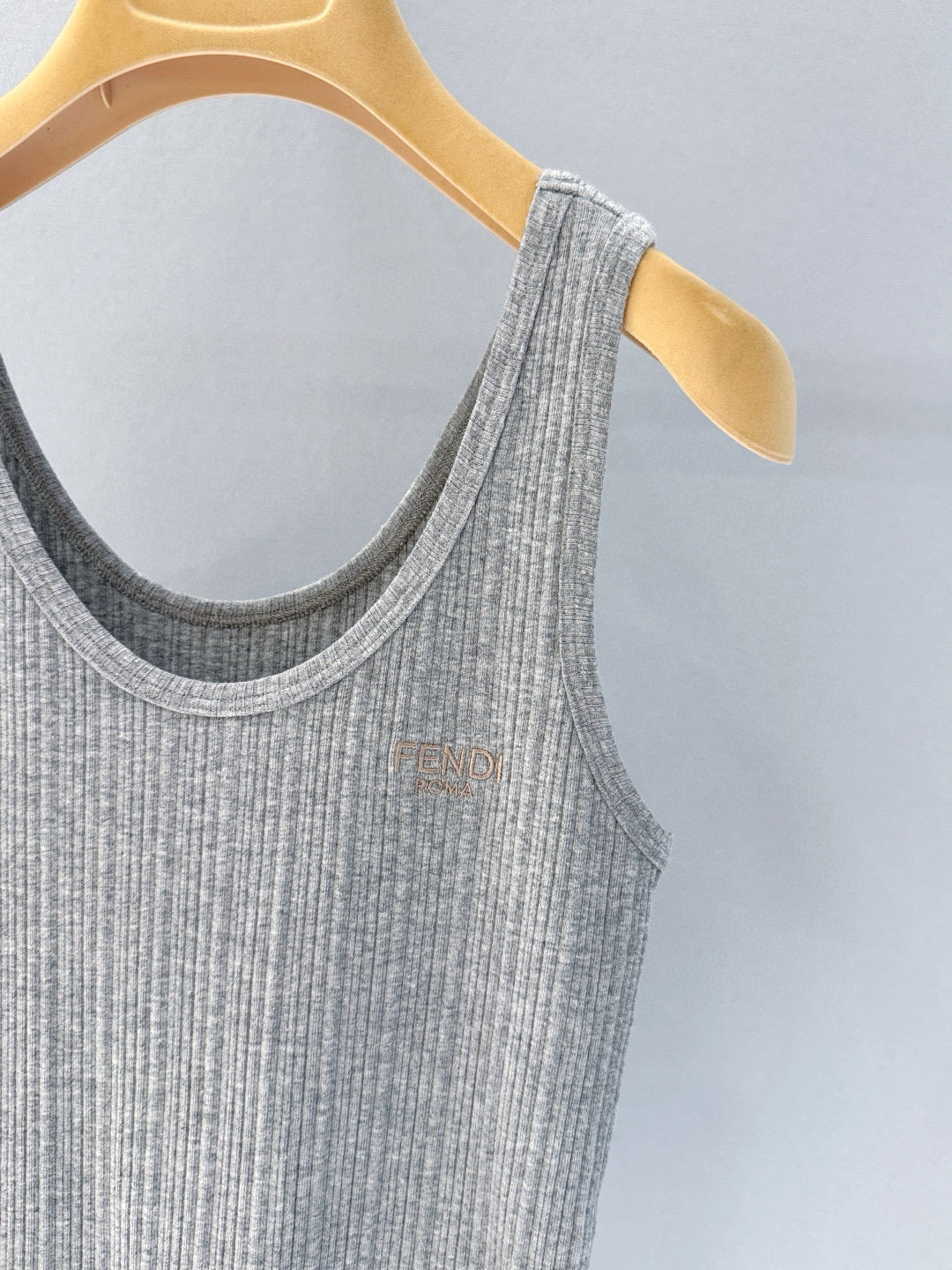 FEN TANK TOP