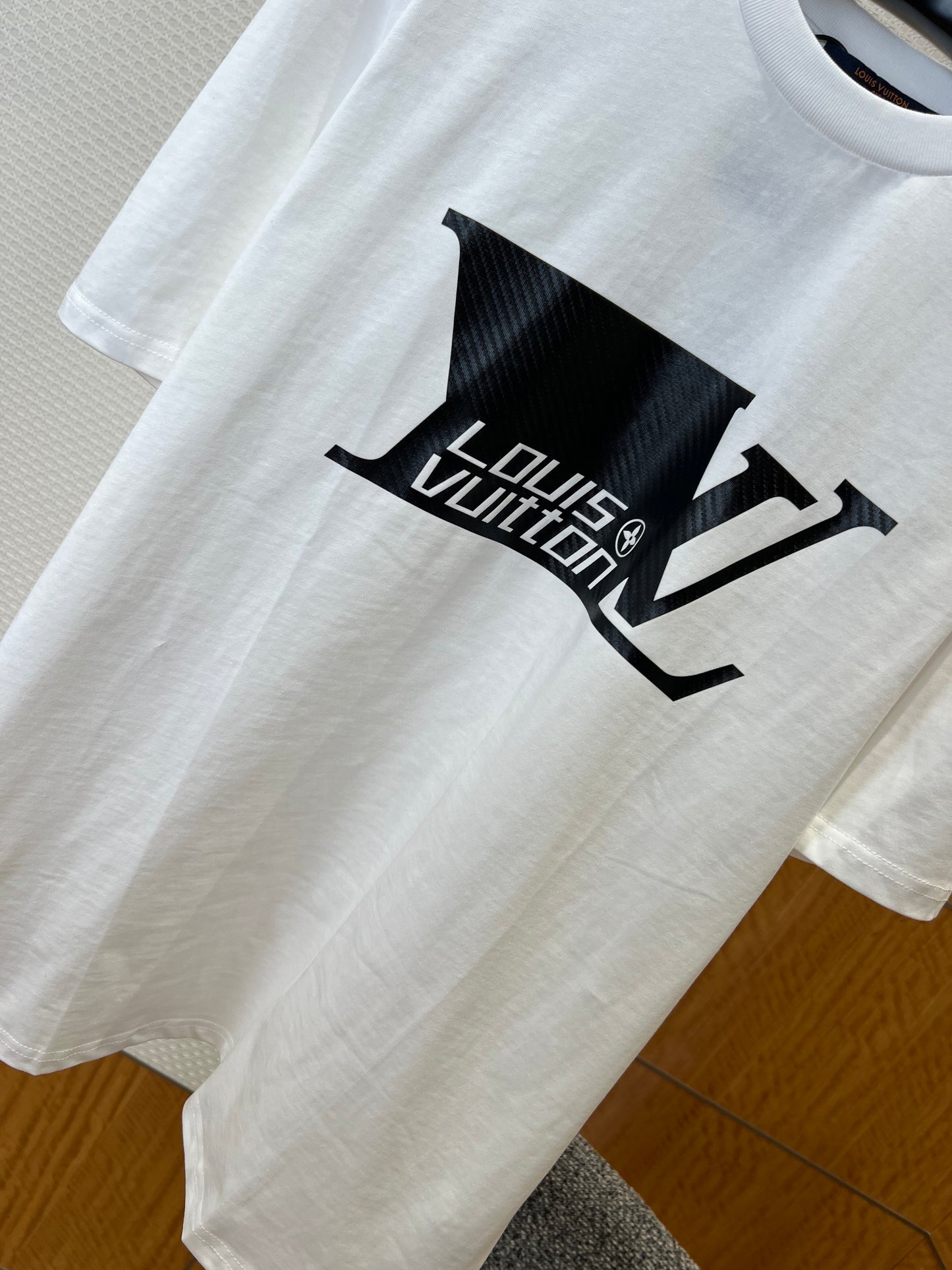 LOU T-SHIRT