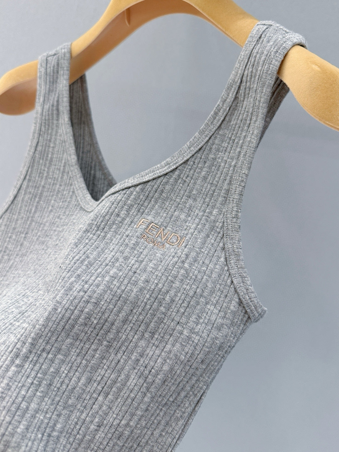FEN TANK TOP