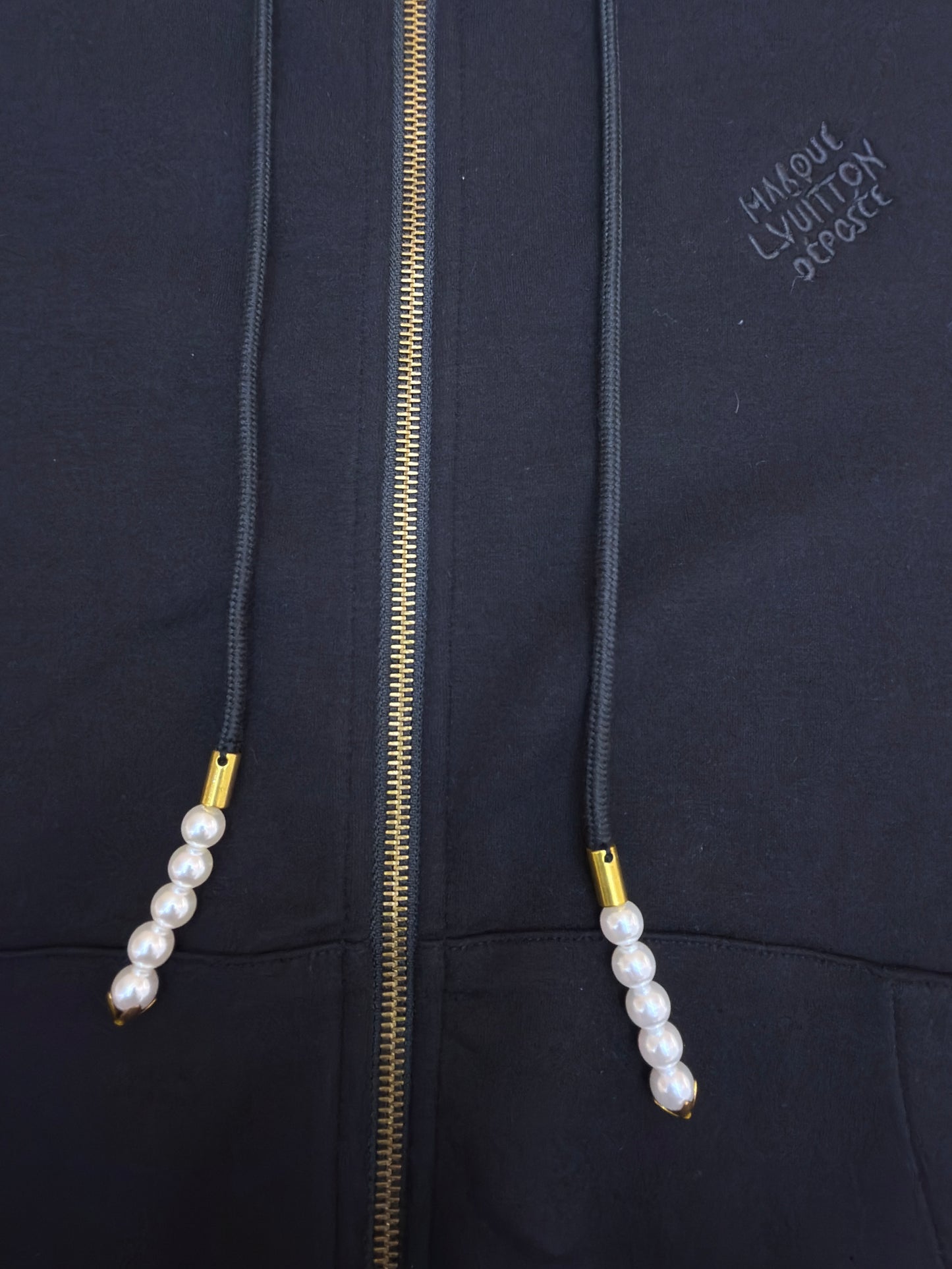 LOU ZIP HOODIE
