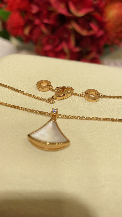 BVLG NECKLACE