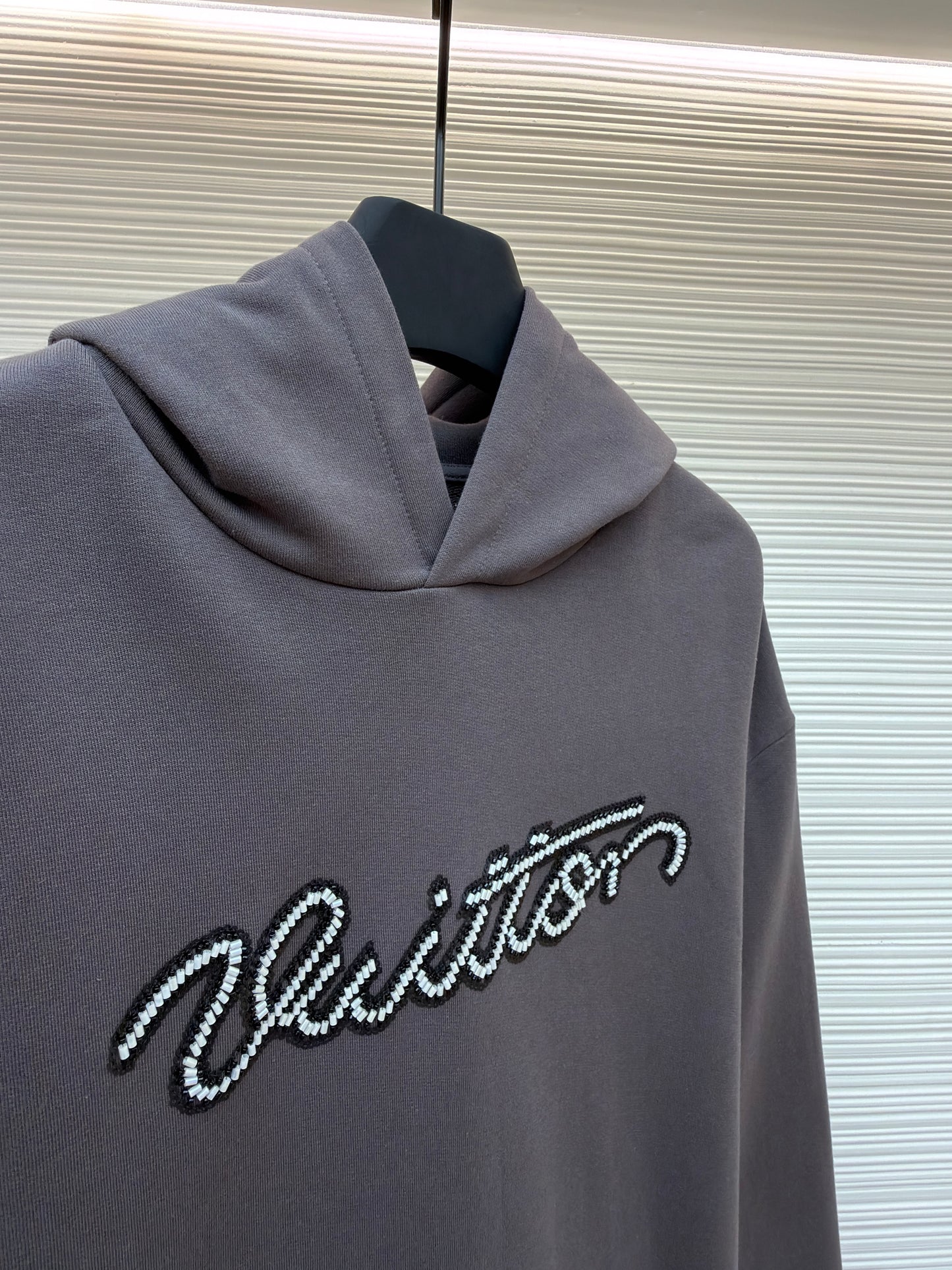 LOU HOODIE