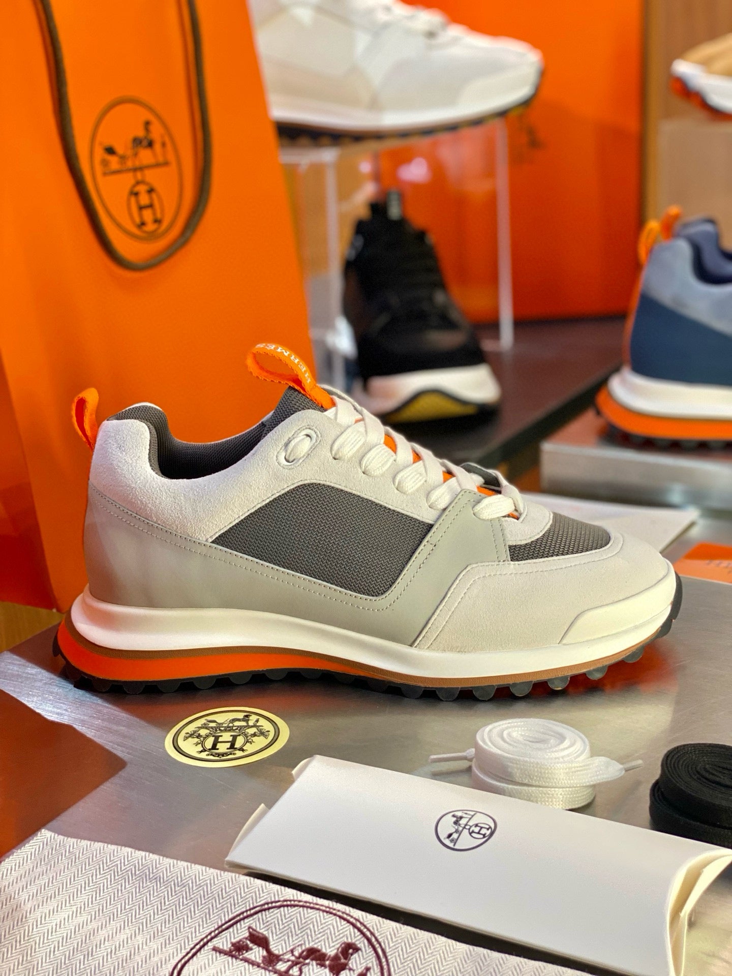 HERM LEADER SNEAKERS