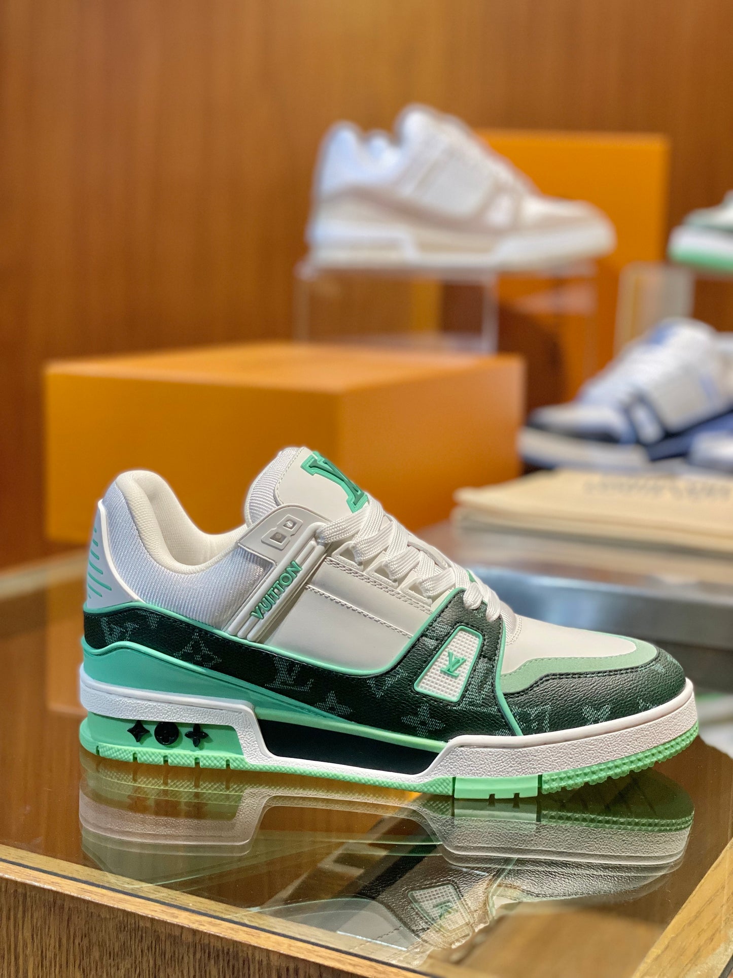 LOU TRAINERS
