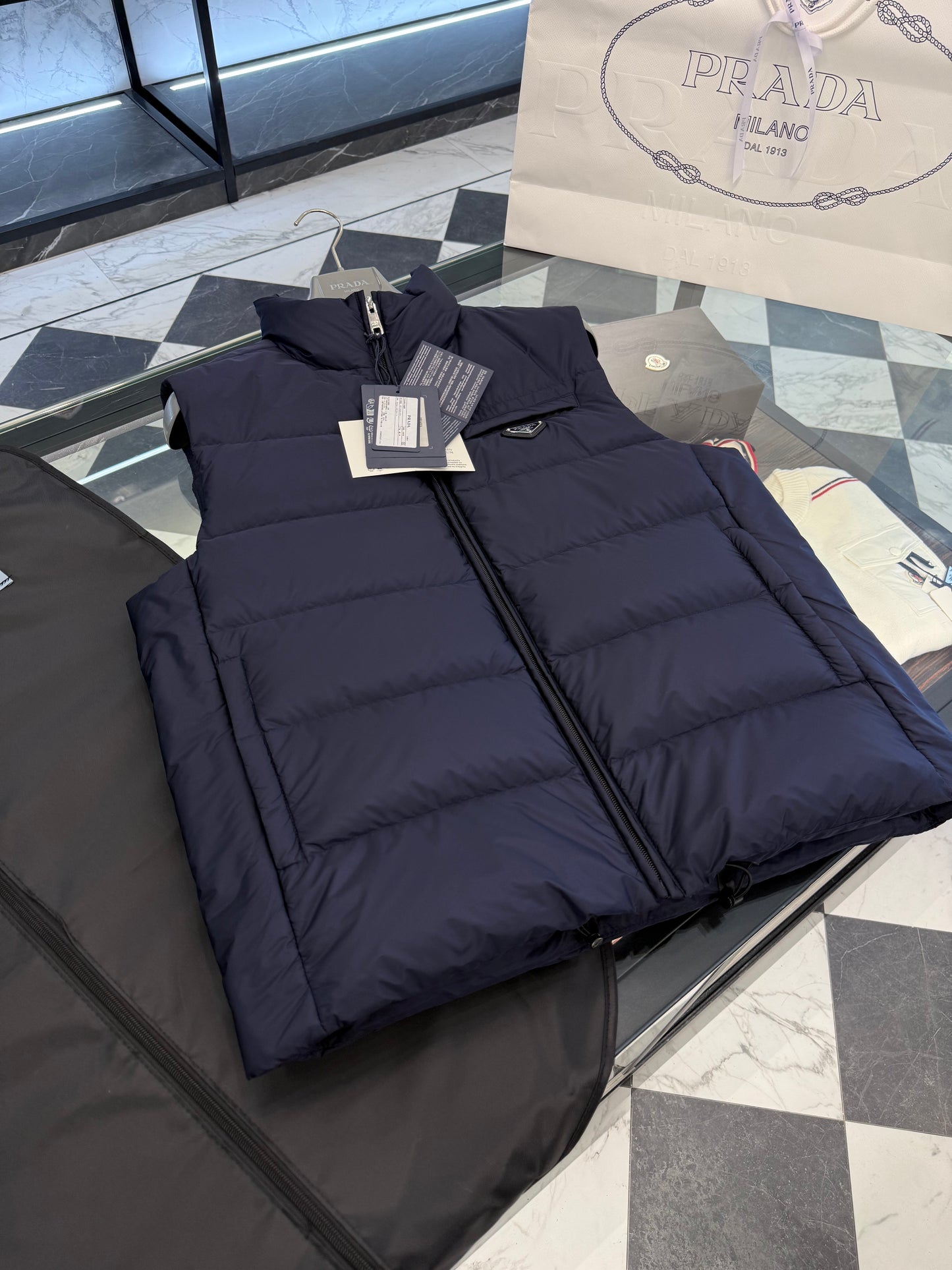 PD VEST