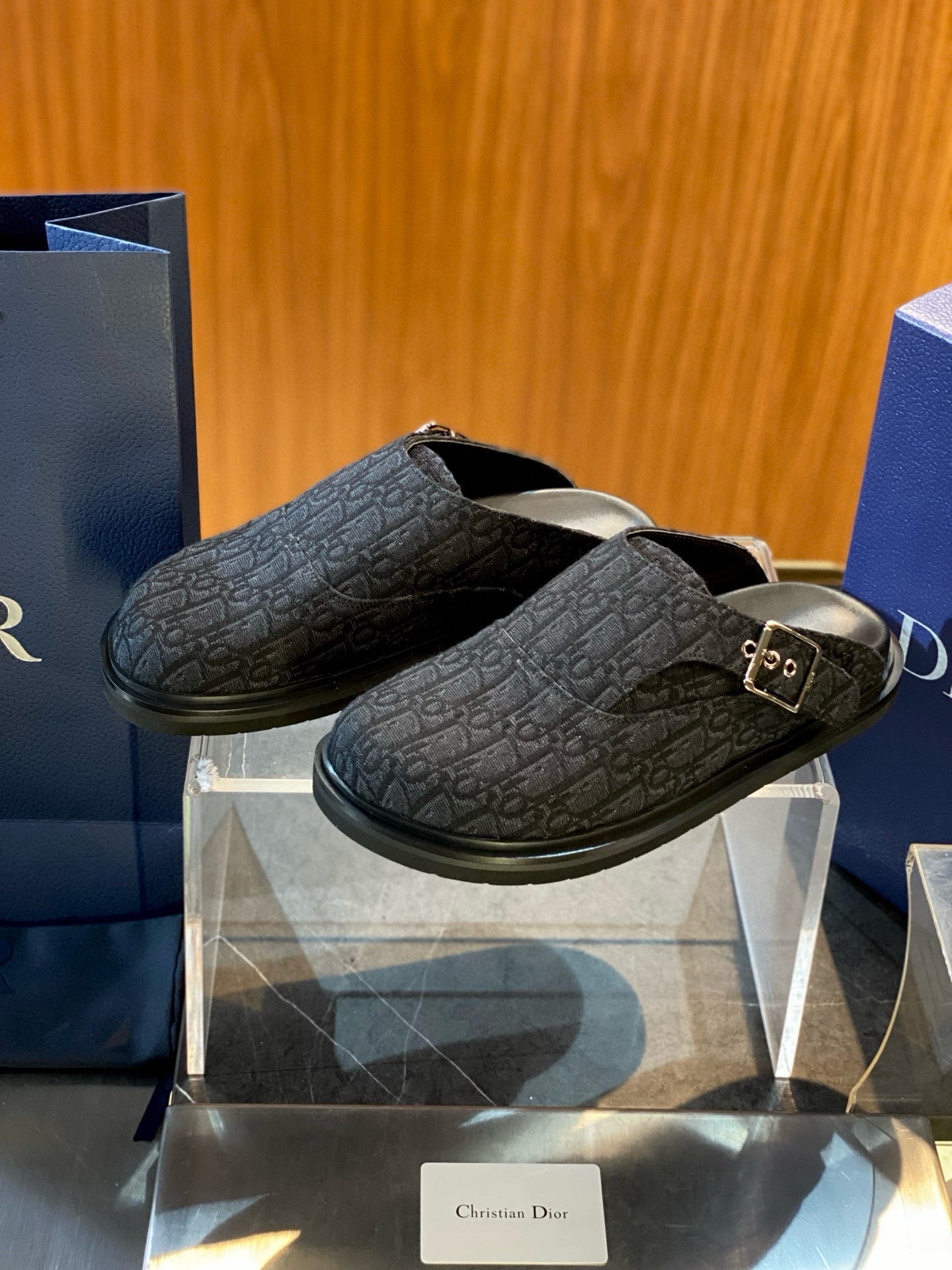 CD AQUA MULES