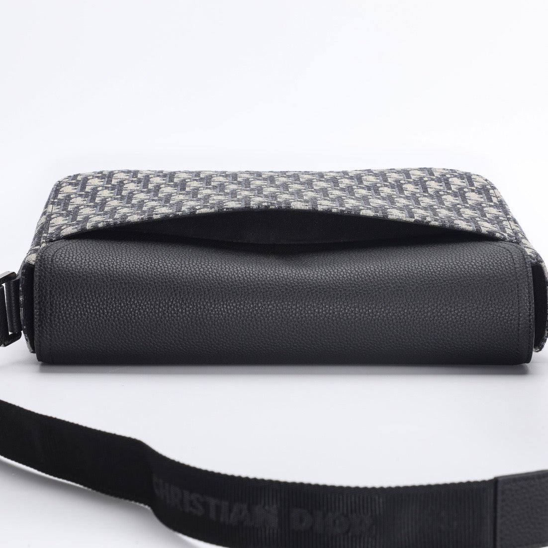 CD SADDLE MESSENGER BAG