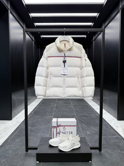 MONC BOUVAQUE JACKET