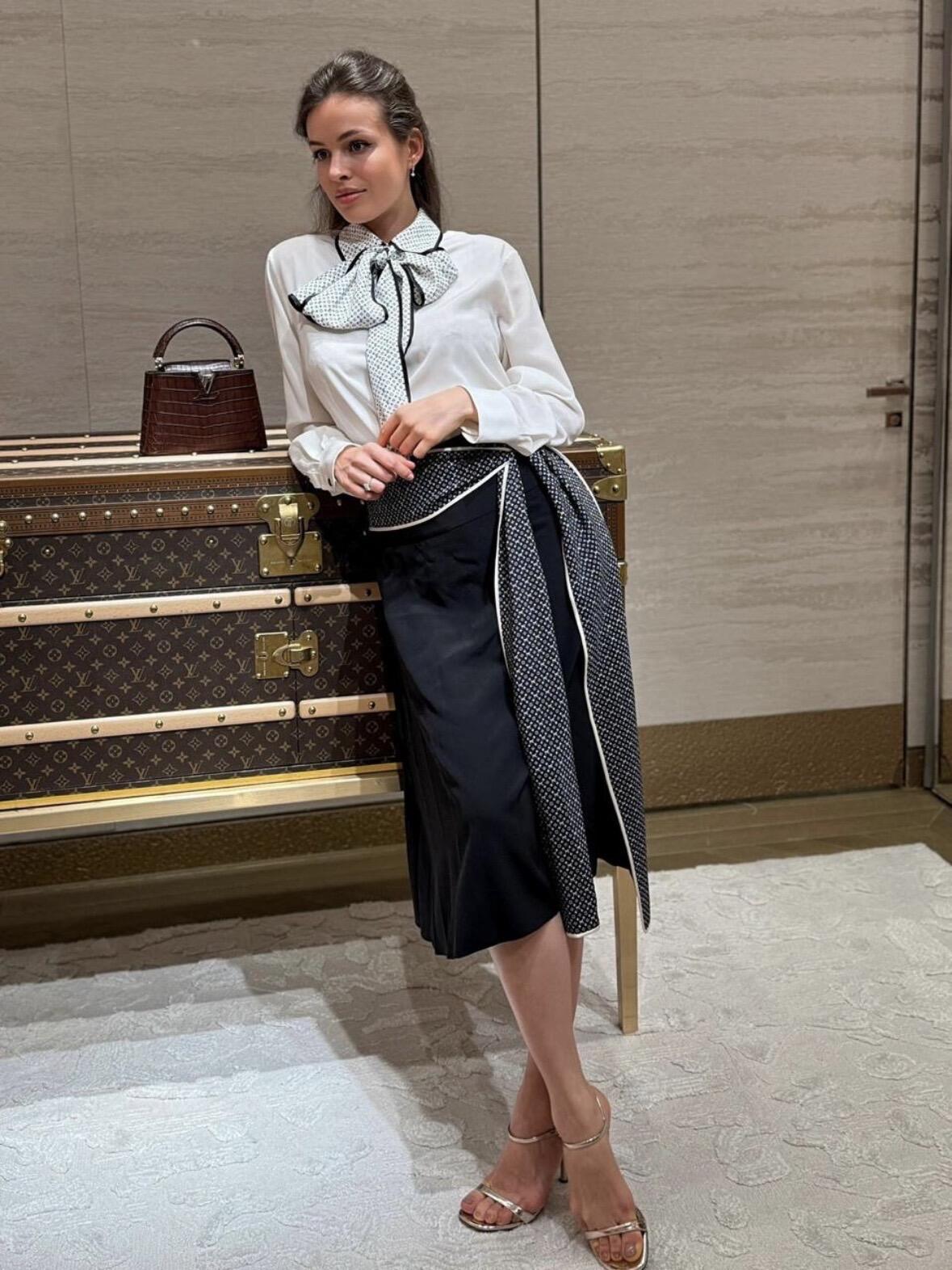 LOU SKIRT