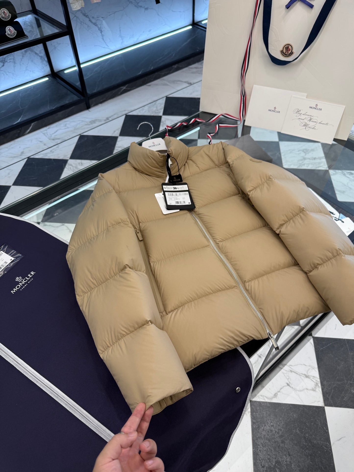 MONC TARN JACKET
