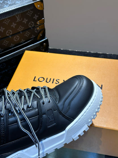 LOU TRAINERS