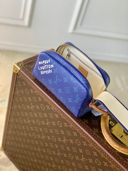 LOU DOPP KIT TOILETRY BAG