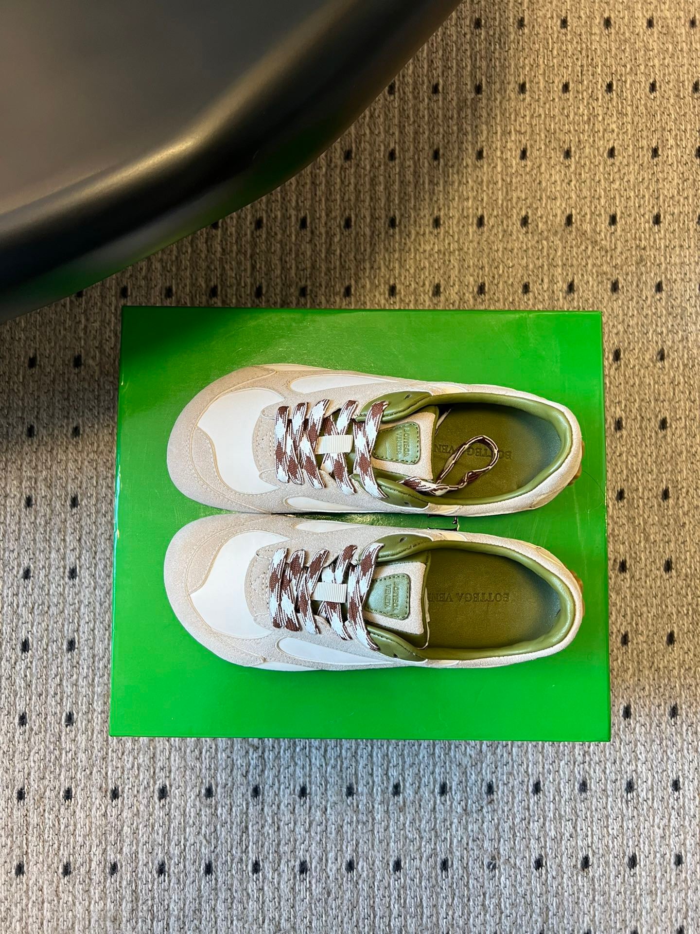BOTT V ORBIT SNEAKER