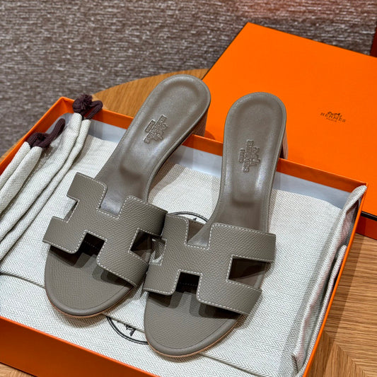 HERM OASIS SANDALS