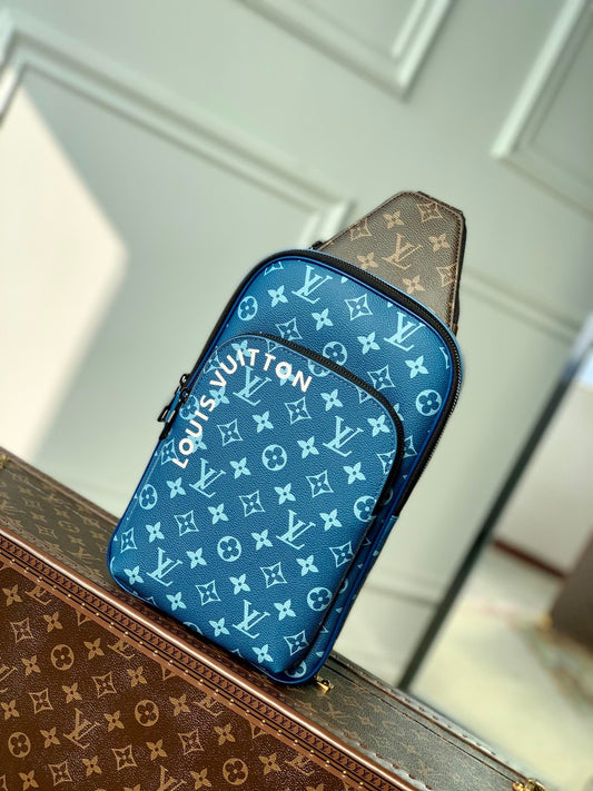 LOU NM AVENUE SLINGBAG