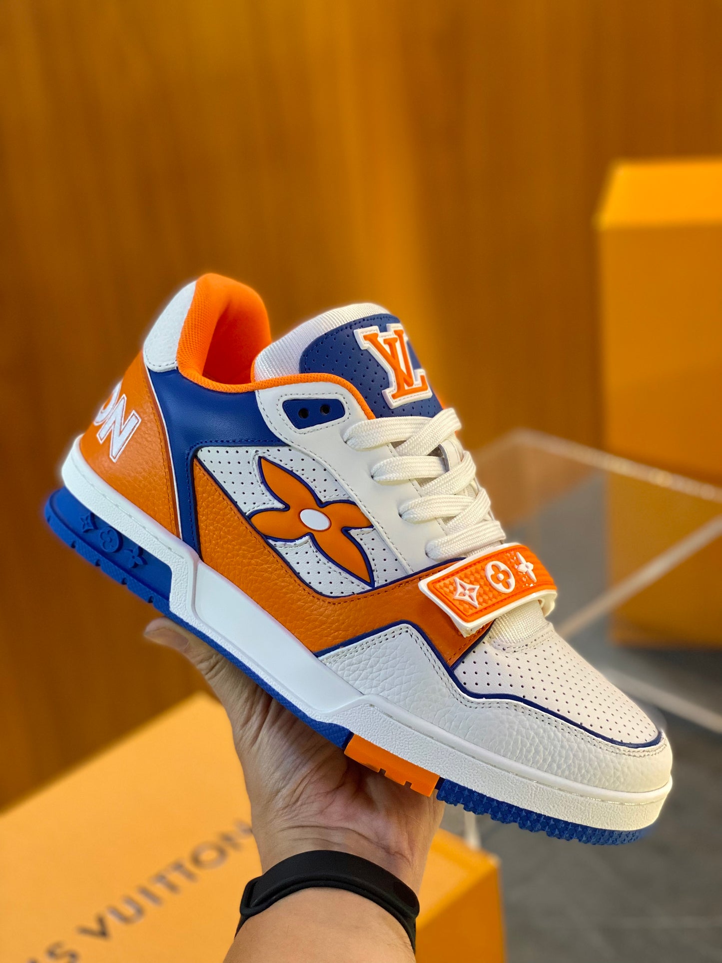 LOU TRAINERS
