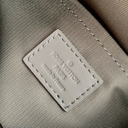 LOU S-LOCK MESSENGER BAG