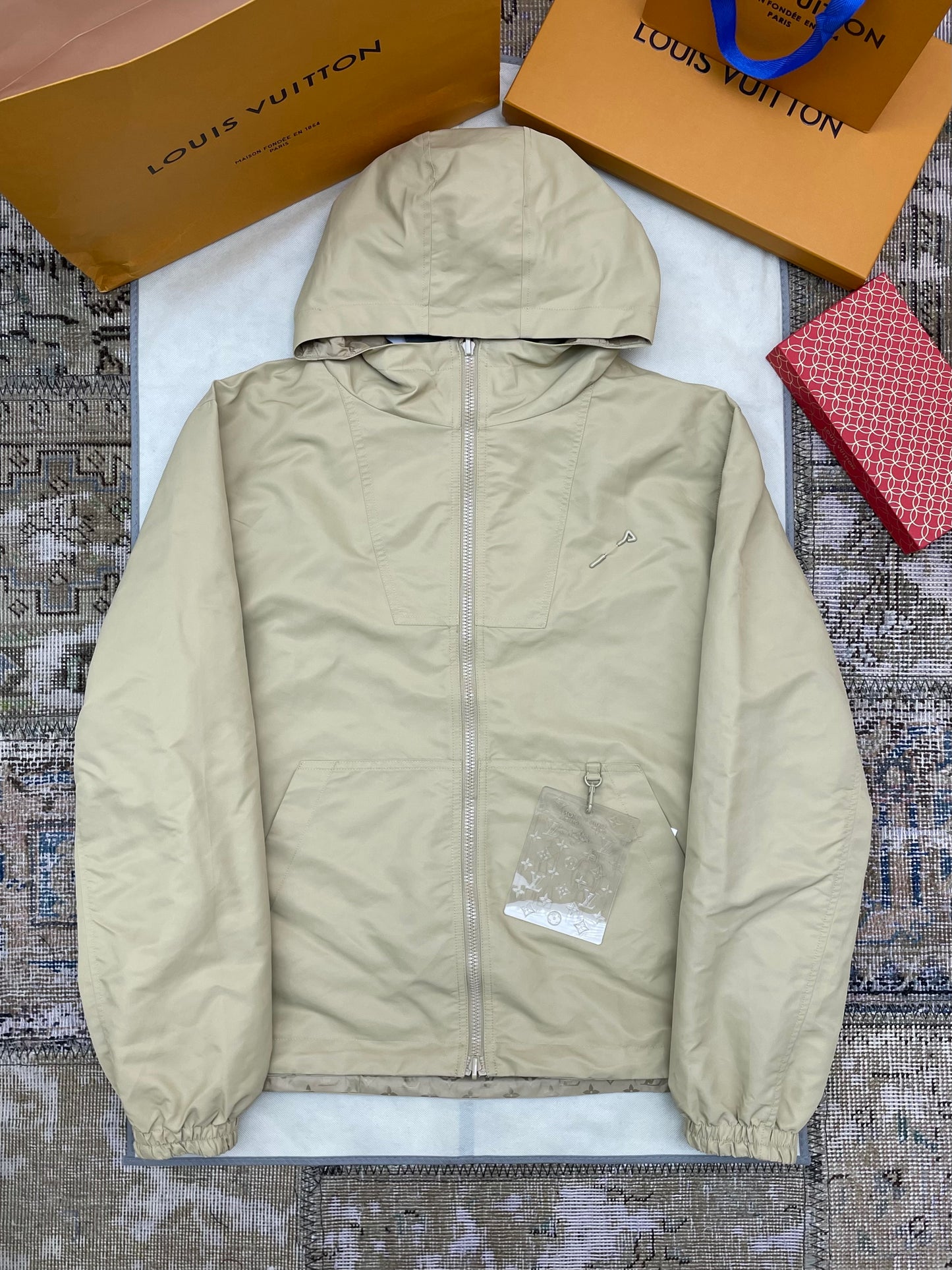 LOU JACKET