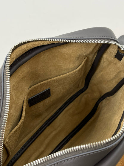 LOEW PEBBLE MESSENGER BAG