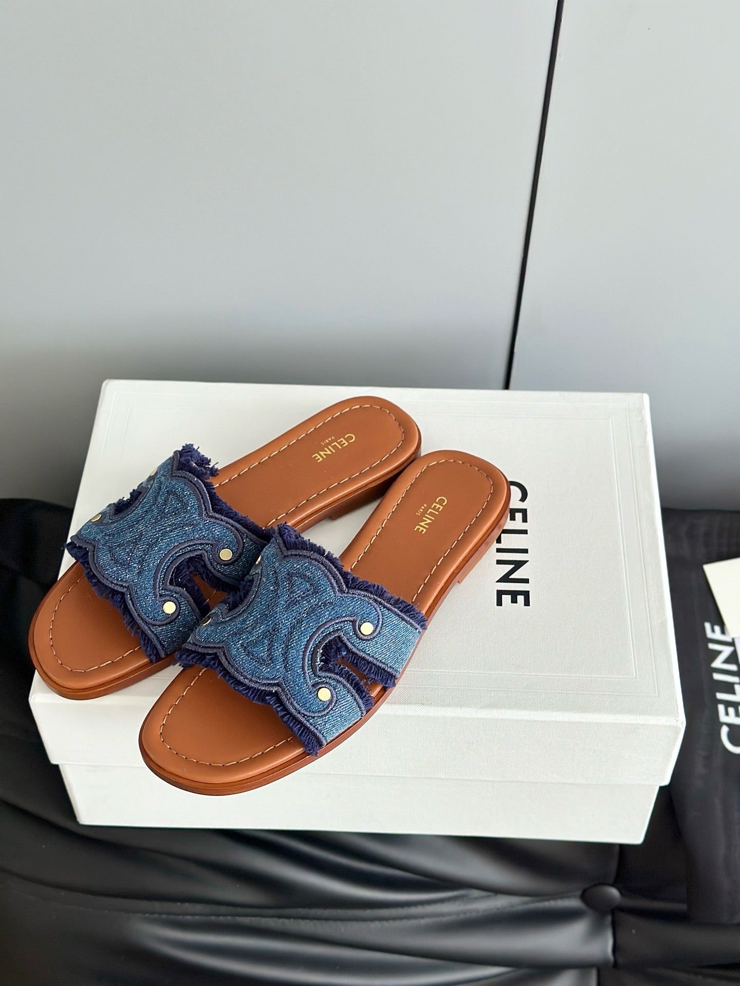 CEL SANDALS