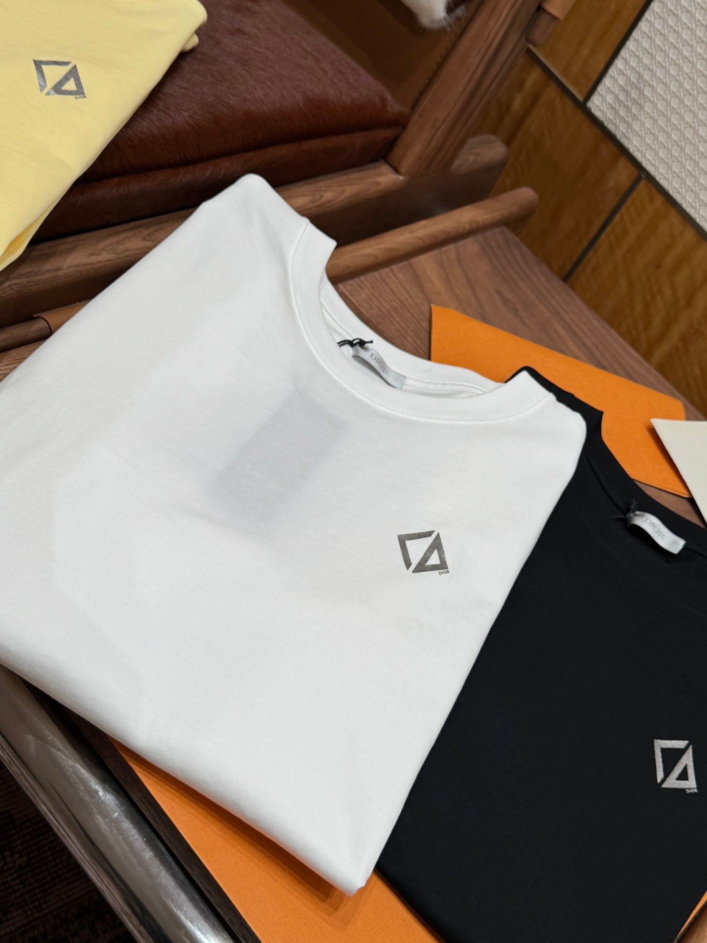 CD T-SHIRT