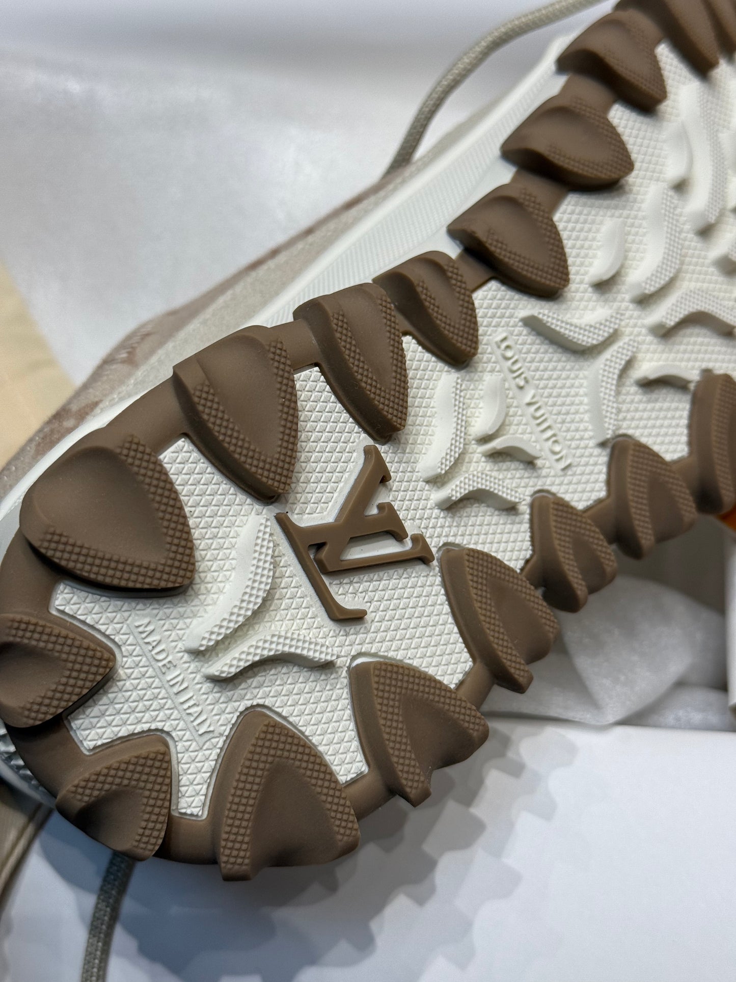 LOU RUSH XPLORER SNEAKERS