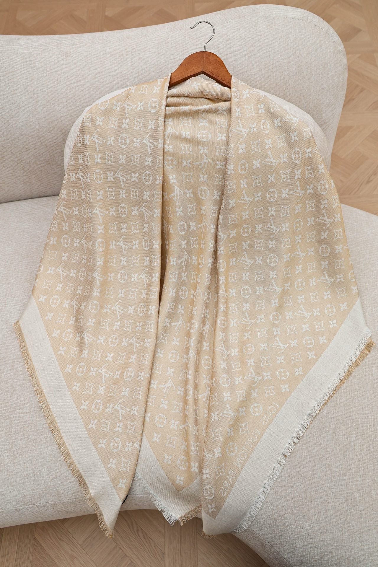 LOU SHAWL