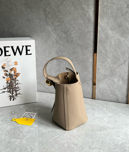 LOEW MINI PEBBLE BUCKET BAG