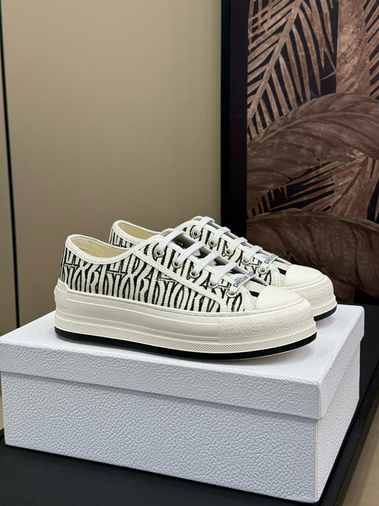 CD PLATFORM SNEAKER