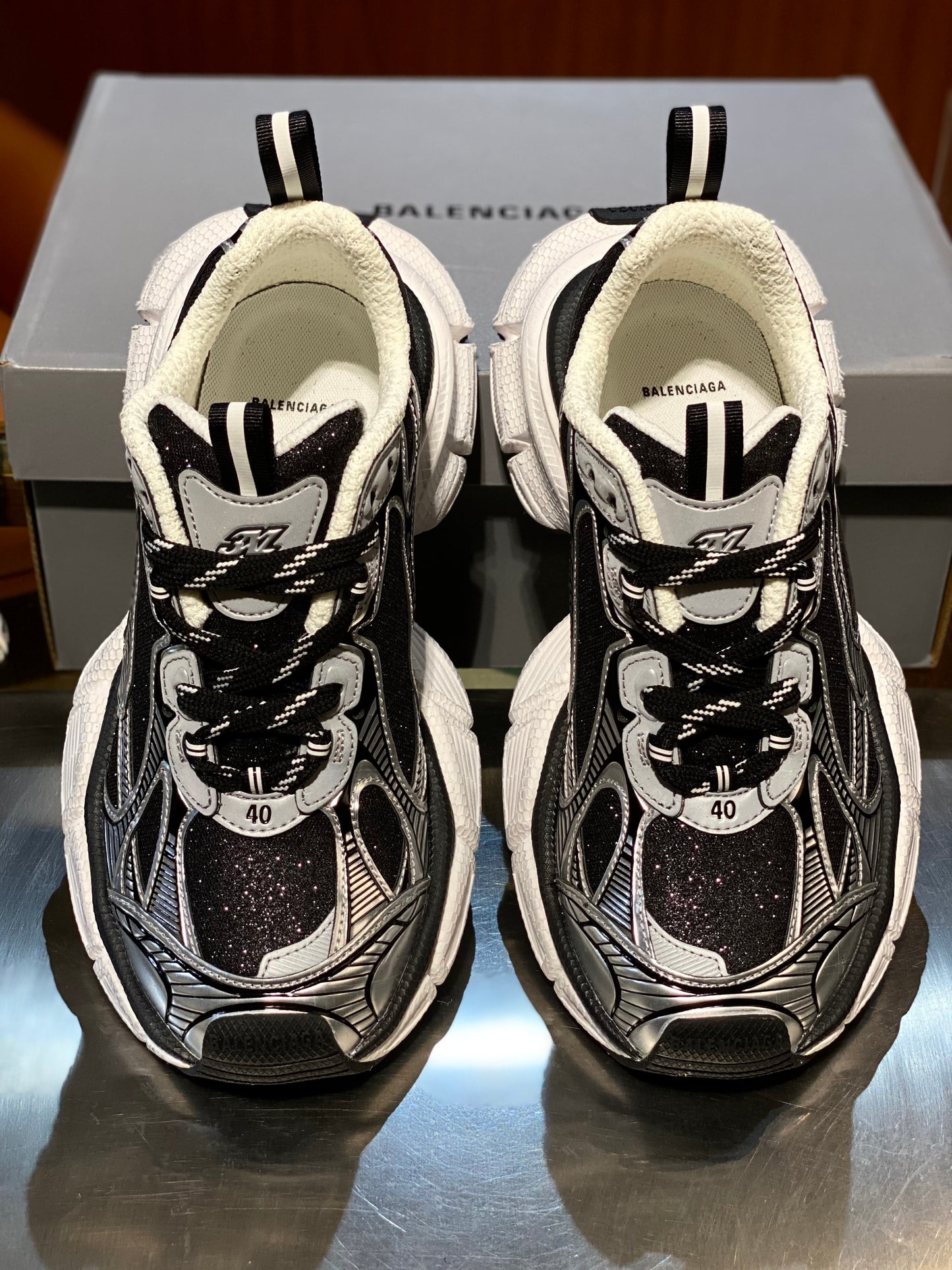 BAL 3XL TRAINERS