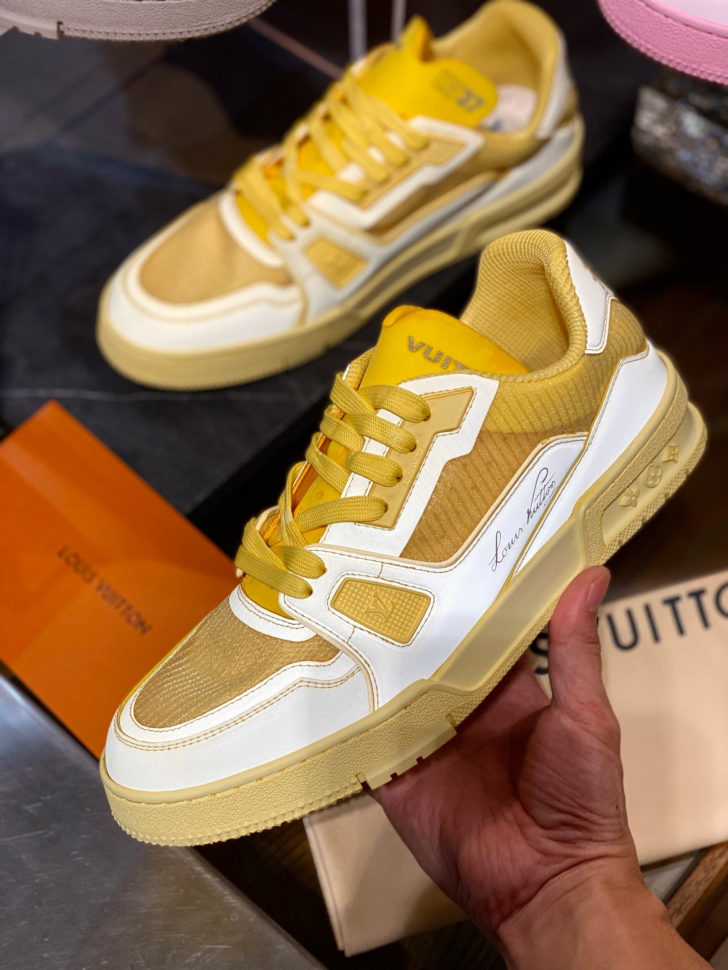 LOU SNEAKERS