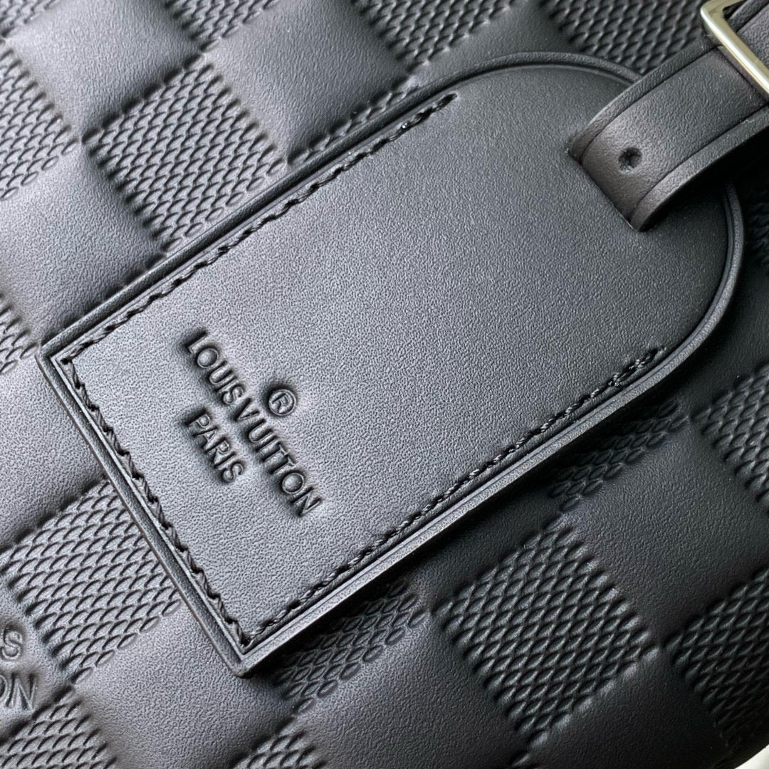 LOU TAKEOFF POUCH