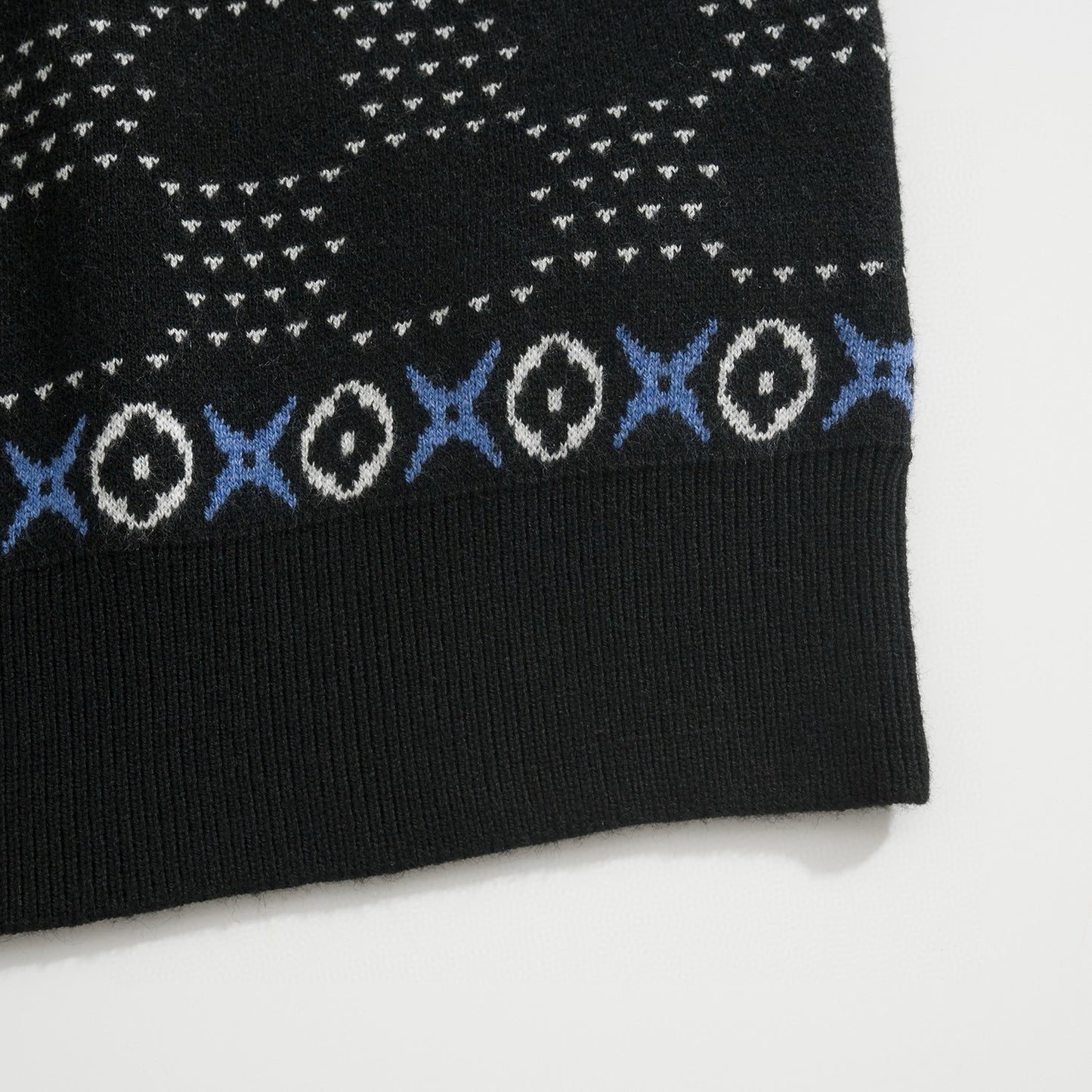 LOU SWEATER