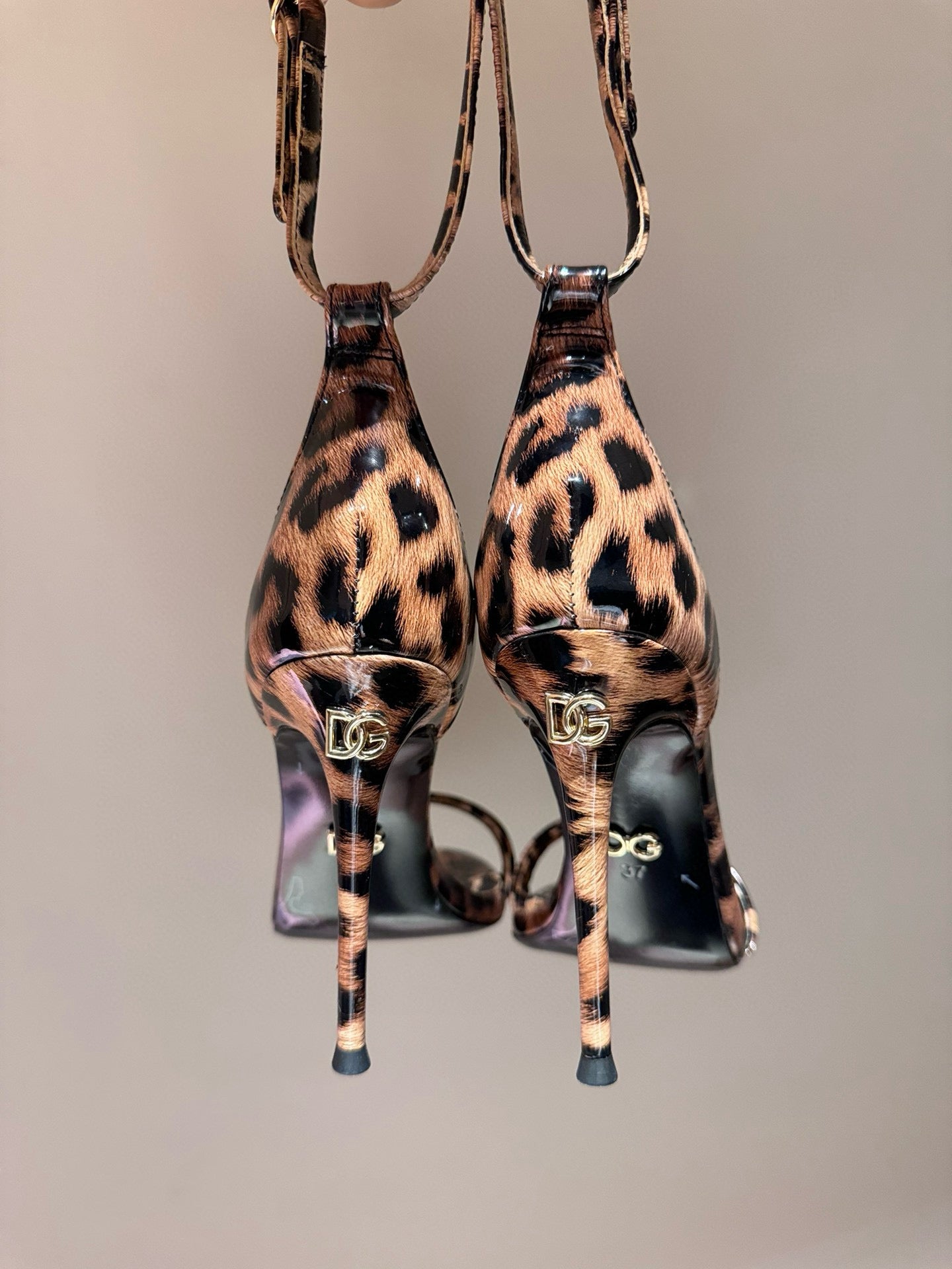 D&G HEELS