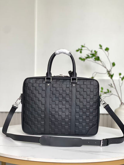LOU PORTE-DOCUMENTS VOYAGE PM BAG