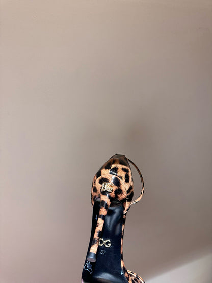 D&G HEELS