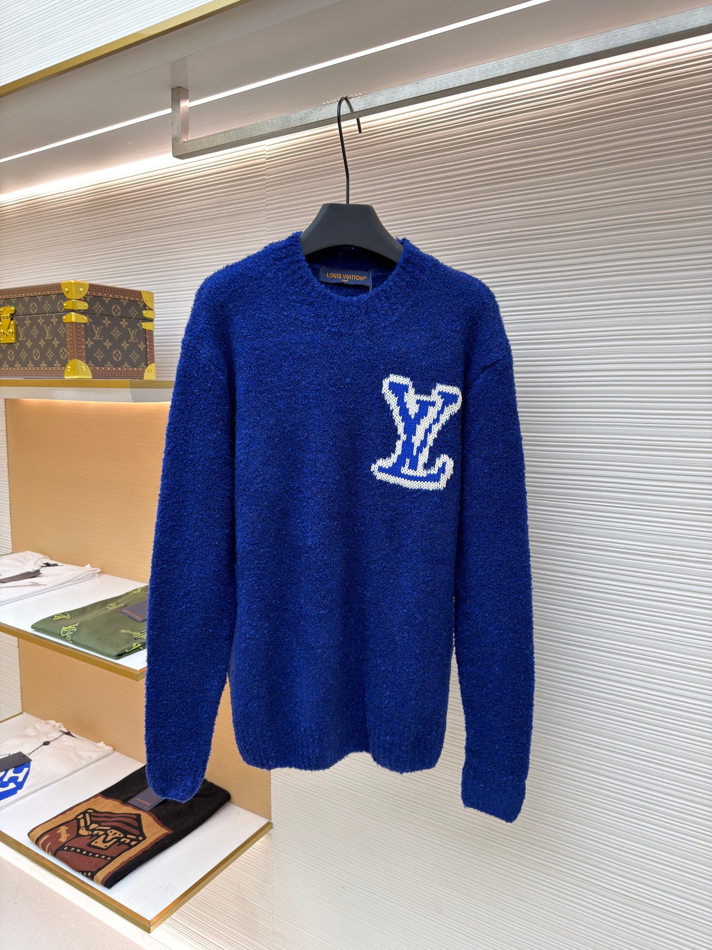 LOU JUMPER