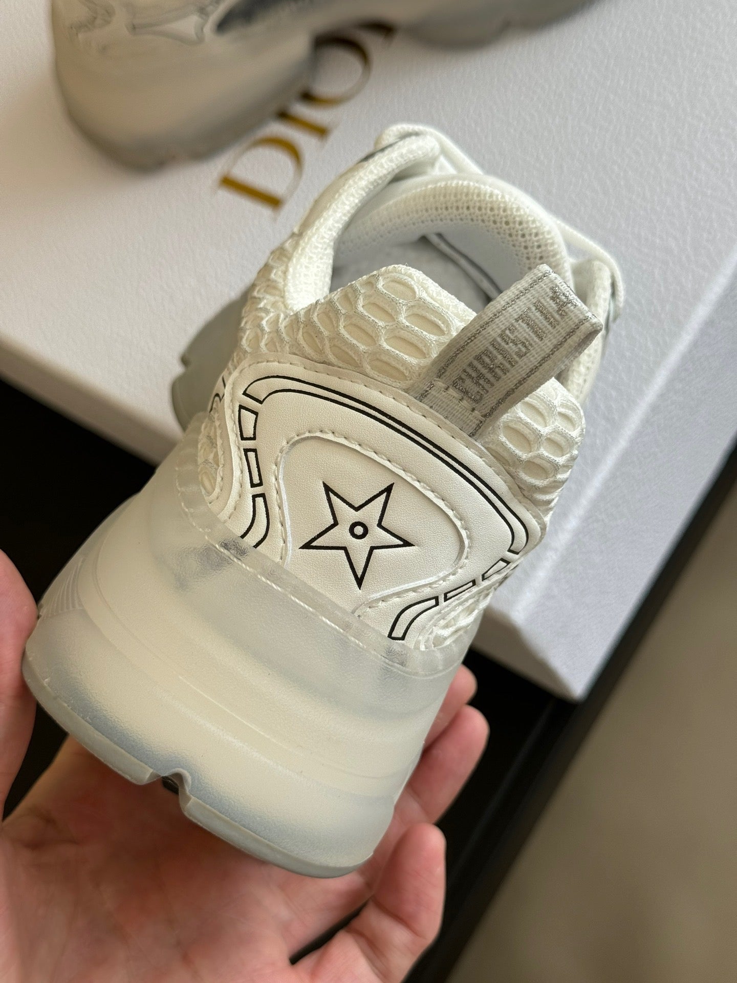CD VIBE SNEAKERS