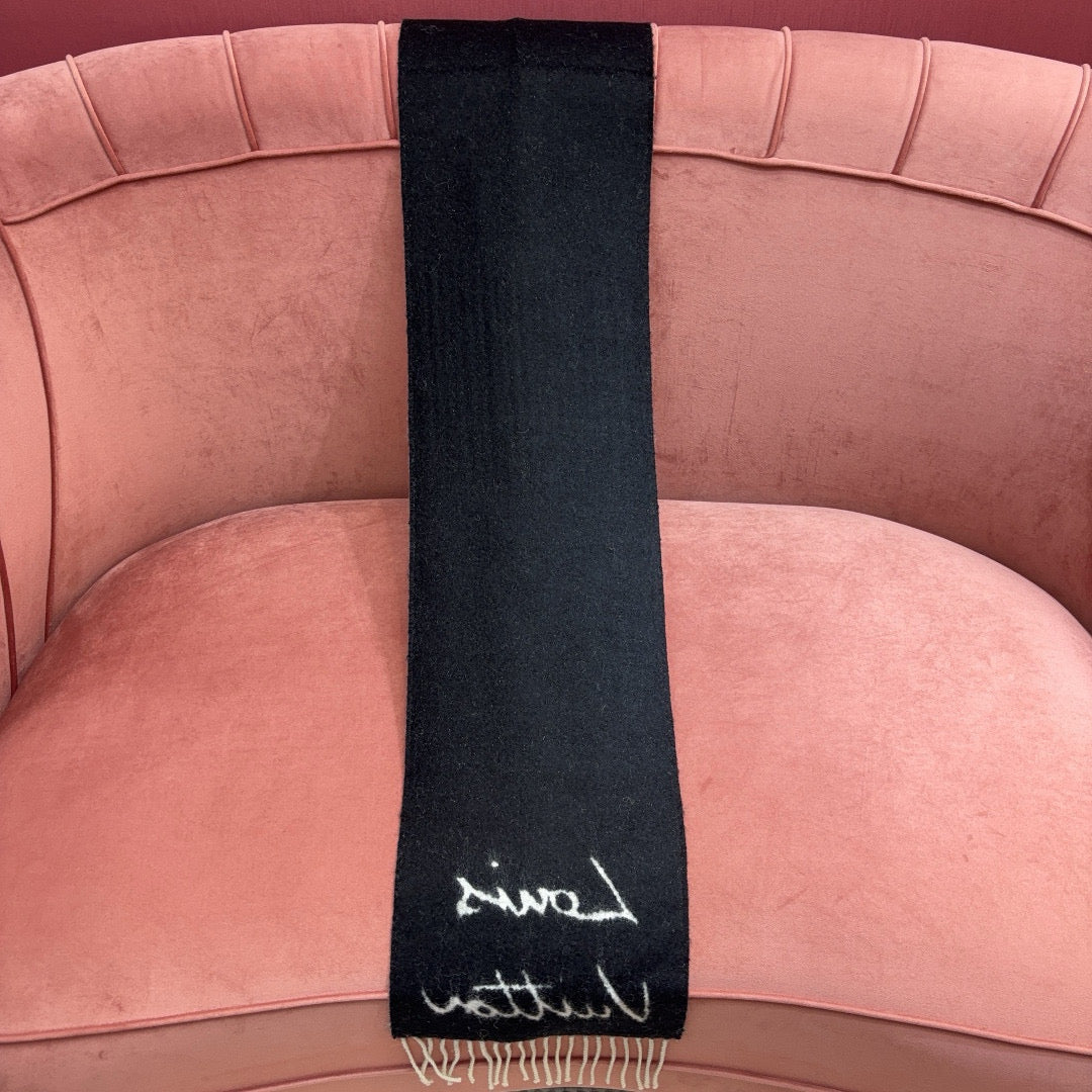 LOU SCARF