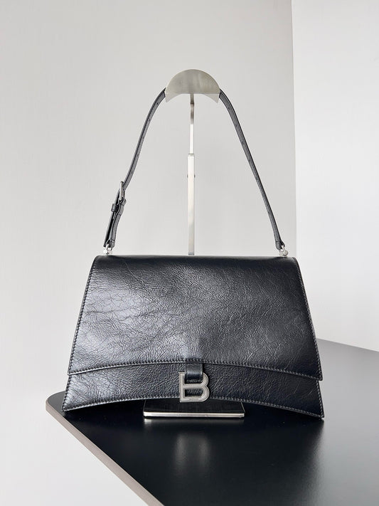 BAL MEDIUM CRUSH BAG