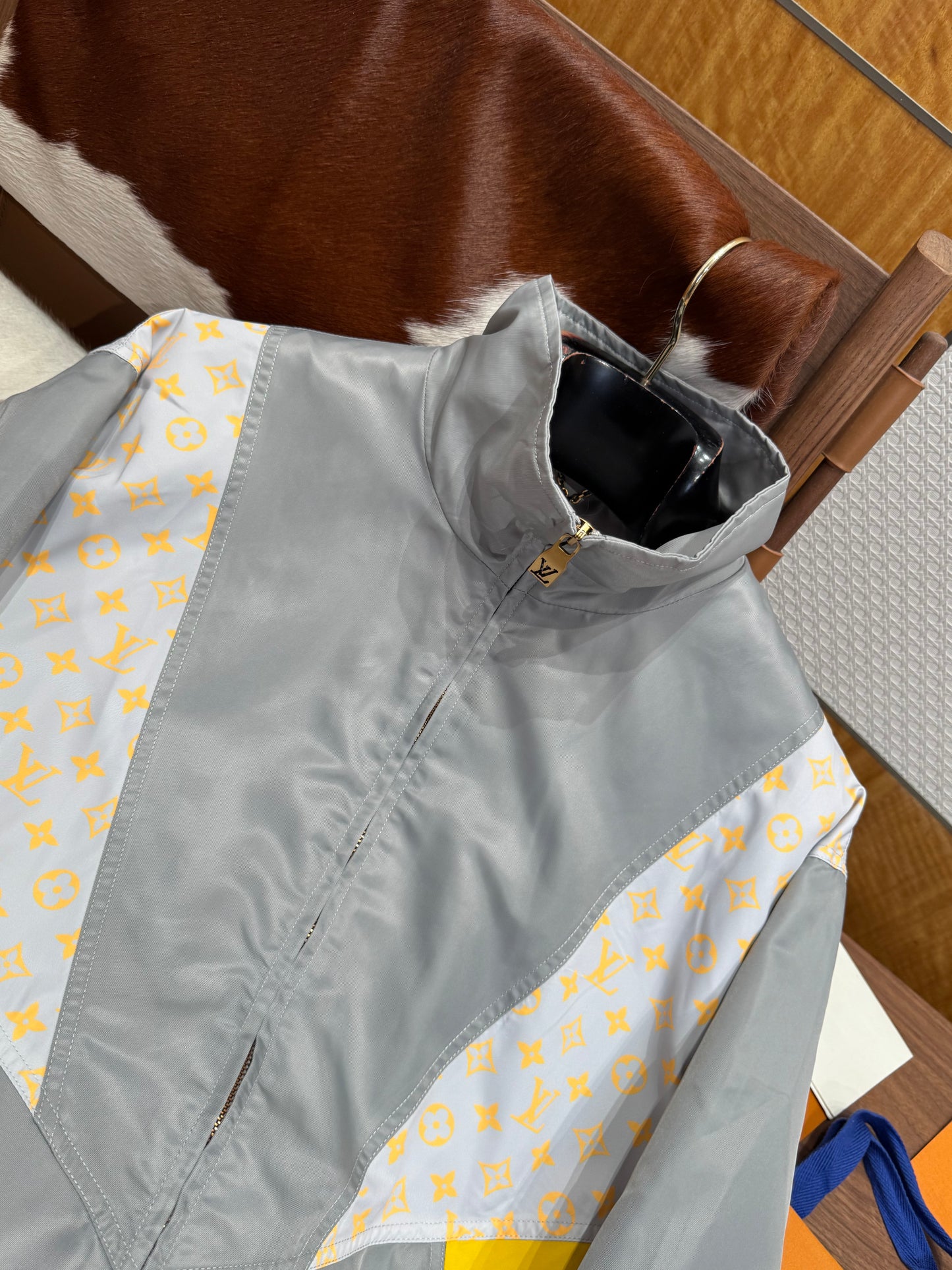 LOU JACKET