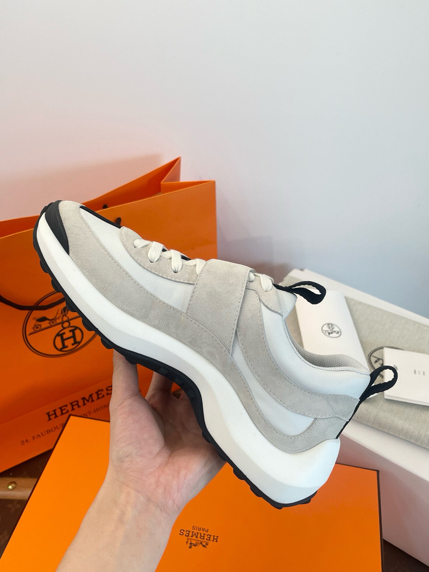 HERM LOOP SNEAKER