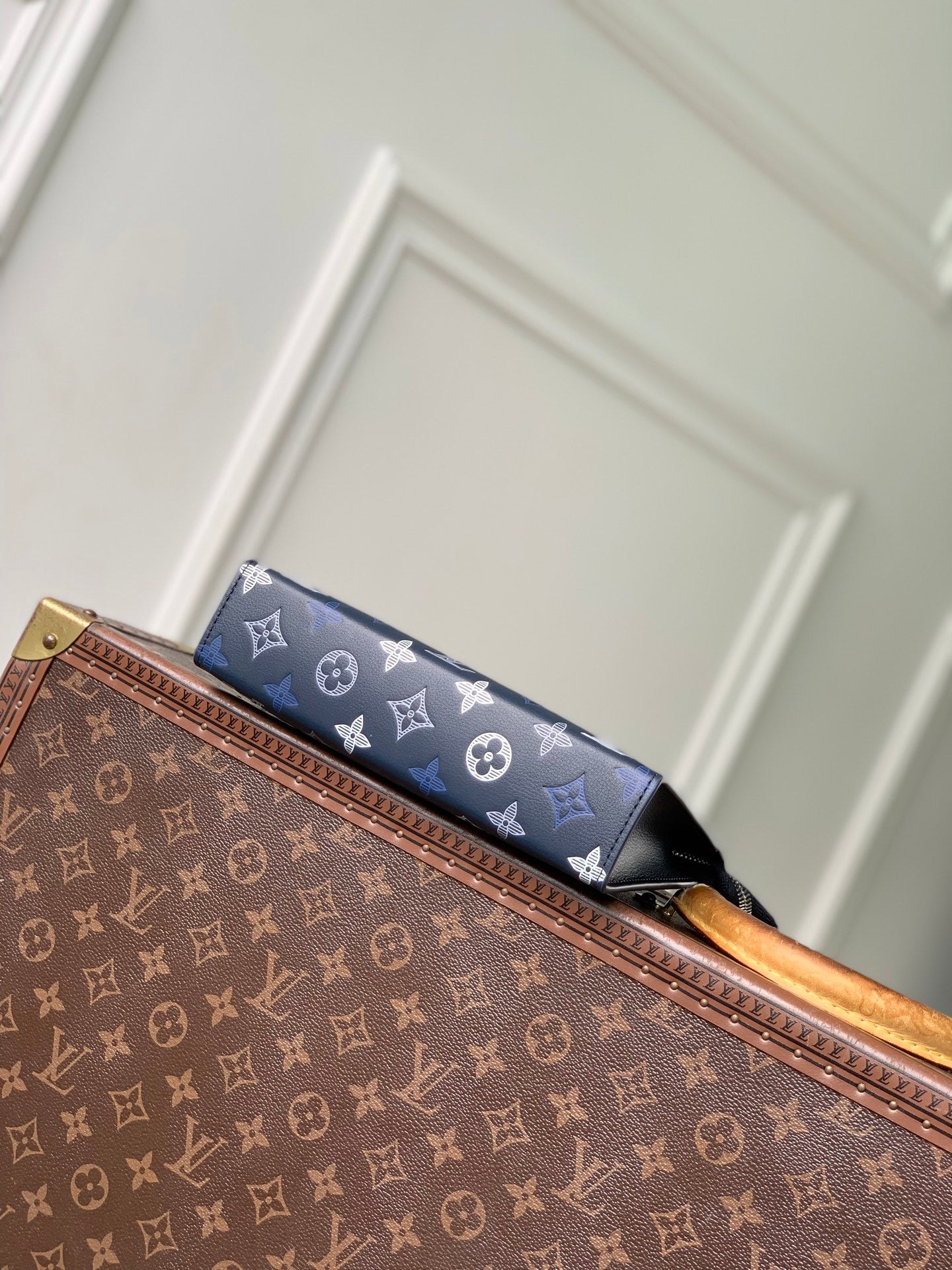 LOU GASTON WEARABLE WALLET