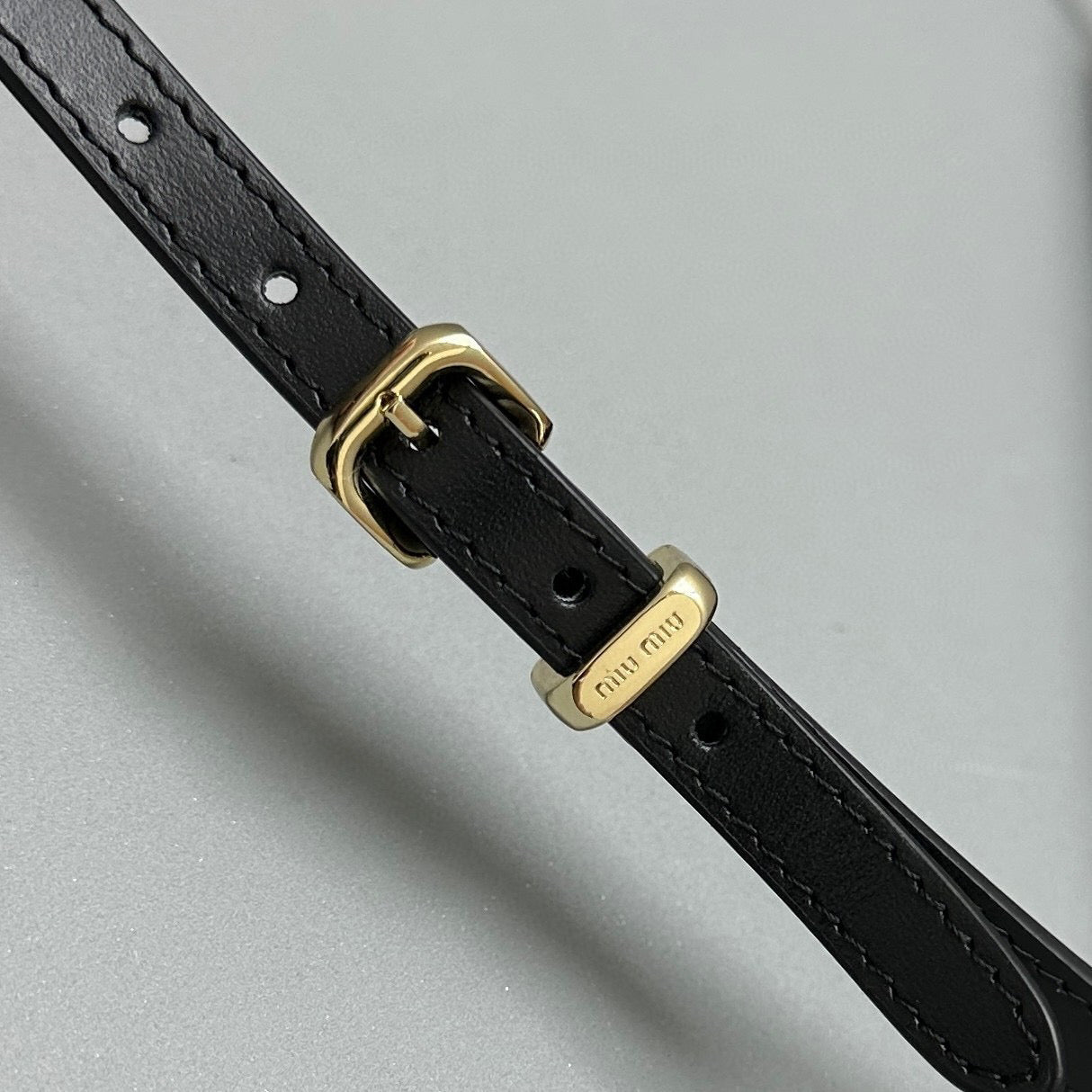 MIU M SHOULDER STRAP WALLET